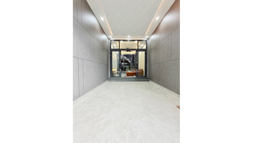 NHÀ MỚI XÓM CHIẾU, QUẬN 4 , 85M2, GIÁ NHỈNH 12,X TỶ